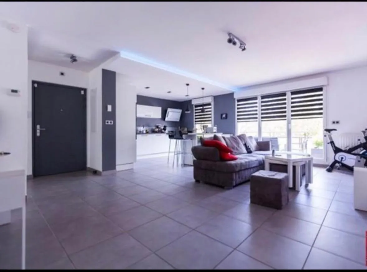 Un appartement meublé et équipé - Clinique de la Sauvegarde - location courte durée Lyon France